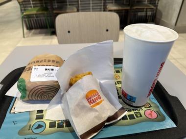 海外のバーガーキング食べる