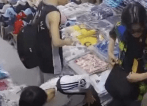 【悲報】日本人さん、インドネシアで集団万引き。現地でバズってしまう