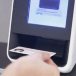 【悲報】今日の時点でマイナ保険証持ってない時代遅れやつｗｗｗｗｗｗ