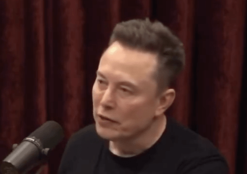 イーロンマスク「後5年でスマホはなくなります」