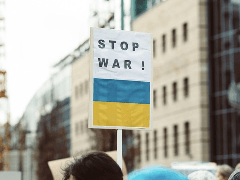 【悲報】ロシア、一瞬にして38兆円を失う