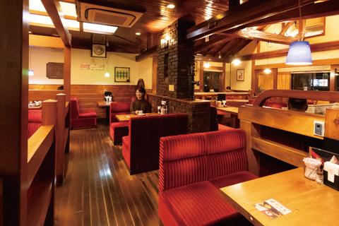 コメダ珈琲の店舗数が1070を突破。人気の理由に「落ち着く」「安心感」「珈琲一杯で長居していい」