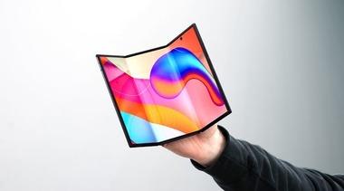 サムスンの3つ折りスマホ｢Galaxy Z TriFold｣､2月下旬についに日本でも