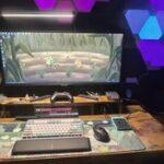 在宅勤務ワイくん、漫画読んでたら午前中が終わる…