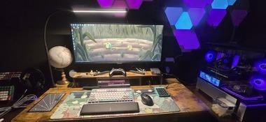 在宅勤務ワイくん、漫画読んでたら午前中が終わる…