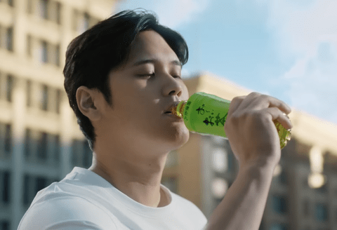 【悲報】伊藤園、純利益93%減。営業利益も13%減。原材料価格高騰や広告宣伝費がかさんだ影響