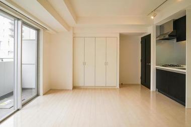 【悲報】ワイ「近所で6万円台で2部屋以上あってトイレ風呂別で2口コンロできれいな物件ないかな」物件サイト「ないぞ」