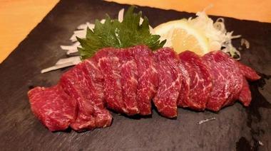 馬刺しとかいう絶対もっと人気出ていい肉