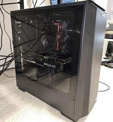 【画像】僕年収208万円一人暮らし､命をかけたPCが組み終わった！