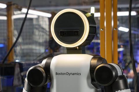 韓国企業ヒョンデ、車ではなくロボット技術で世界一になってしまう
