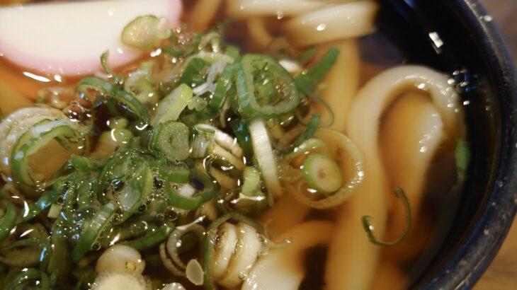 【食】「あんな真っ黒けなうどん」「薄いけど塩分が濃いでしょ」…関東VS関西うどんの“黒いつゆ”問題のすれ違い
