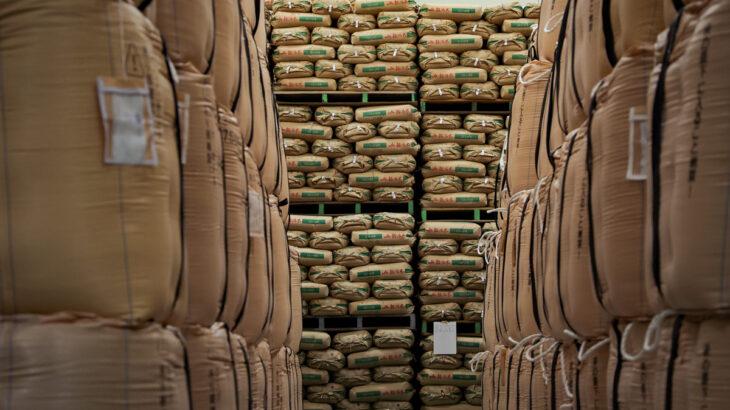【コメ】政府、備蓄米「手じまい」苦慮　買い戻し焦点、価格再上昇も