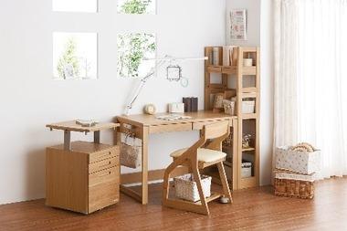 【悲報】子供用の学習机、高すぎる