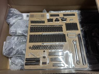 ゲーミングチェア買ったから組み立てる