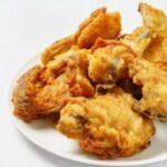 電車内ぼく「ケンタッキーうめっw」見知らぬおじさん「それやめろよ 皆迷惑してんだよ」ぼく「え？迷惑してる人いたら手挙げて！」