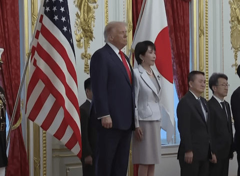 【悲報】トランプ「日本の首相から『トランプさんの指示のおかげで自民党が勝てた』と言われた。誇らしいよ」