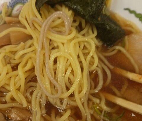 【画像あり】安い定食屋みたいな所でラーメン注文したら「蕎麦の麺」入っててワロタｗｗｗｗｗ