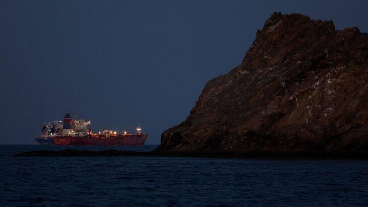 米海軍、ホルムズ海峡護衛拒否か　「攻撃リスク高い」