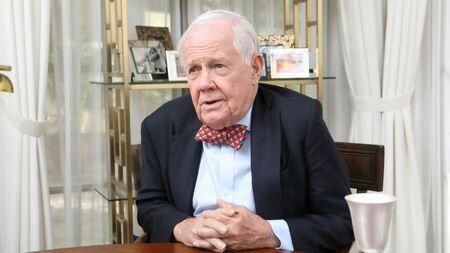 【世界的投資家】ジム・ロジャーズ「これから史上最大の弱気相場がやって来る。今は株は持つべきではない、持つべきは米ドル」