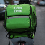 ワイ(32)の経歴、大手子会社→団体職員→Uber配達員→