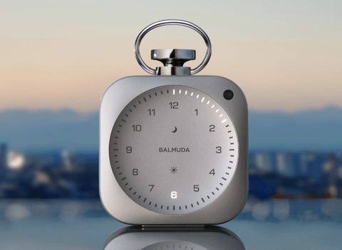 【朗報】オシャレ家電のバルミューダ、針のない置き時計「The Clock」を発表。覇権へ