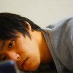 【億り人】「いえ～い！明日から死ぬまで無職だ！」資産1億円・35歳息子が始めたFIRE生活。8年後、65歳父が目撃した“死んだ魚のような目”でスマホを凝視する?究極の無職”の姿