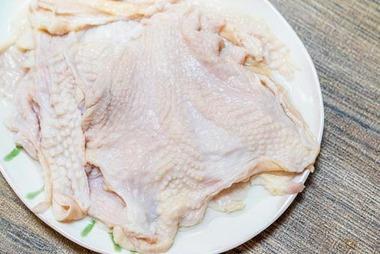 鶏肉の皮剥いて捨てる奴ｗｗｗｗｗｗｗｗ