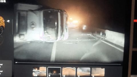 【朗報】テスラの自動運転、ガチで人間を超えるｗｗｗｗｗ