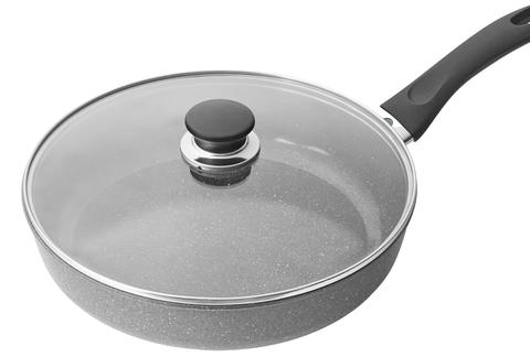 ぼく氏、Amazonで買うフライパンを深型か否かで悩み半日経過