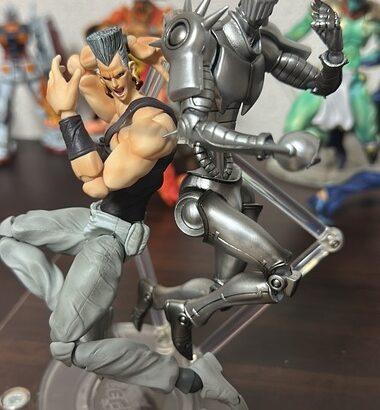 【画像】カッコ良すぎるフィギュア届いたから見て