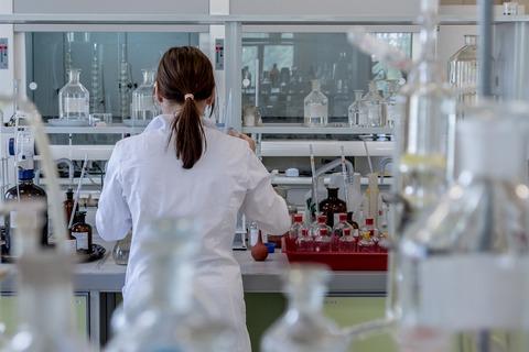 【悲報】日本の優秀な研究者が続々と中国を目指す「研究だけに集中できる環境に満足している。日本に戻る選択肢はない」