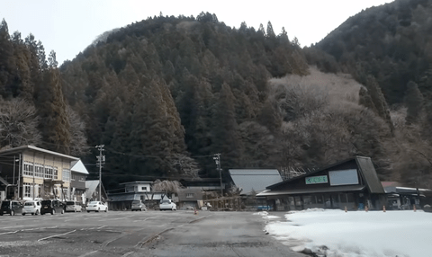 【悲報】ワイ、温泉街の楽しみ方がわからない