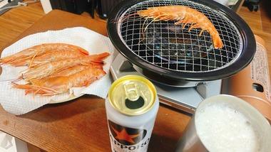 【速報】ワイ、エビ焼いて食べる🦐