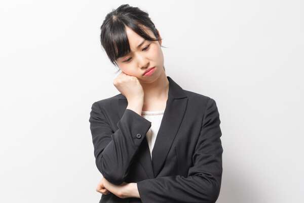 【社会】公務員は仕事は不毛？ 「看板を右に置くか左に置くかで5人で30分悩む」限界を迎えた人々の声