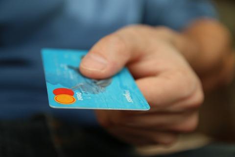 【緊急】クレジットカード、障害により全国的に使用出来ない状態に