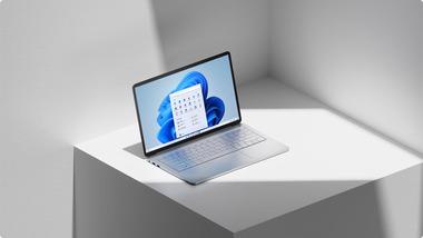 ｢11万5500円｣のノートPCに｢1650円｣の値札貼って購入しようとした23歳男を詐欺未遂容疑で逮捕 神戸市灘区