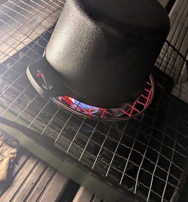 【画像】ダッチオーブンをシーズニングしてる