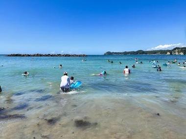 【悲報】日本人の海水浴離れ､全国で海水浴場1割減 客離れだけでなく人手不足･物価高も追い打ち