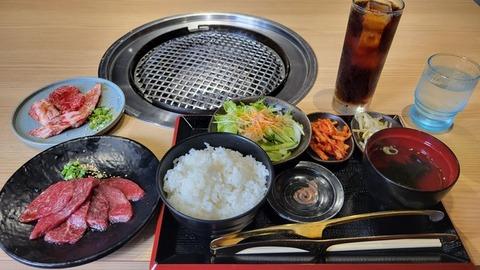 【画像】お前らこのランチに2000円出せる?