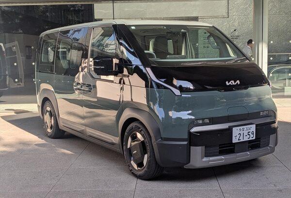 【自動車】なぜ今、韓国Kiaが日本再上陸？ 法人＆車中泊層を狙い撃ちにするハイエース級EVバンの販売戦略