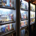 【悲報】日本人、自販機で飲み物を買えなくなる。ありがとう自民党