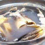 料理中ワイ「灰汁ってこの泡みたいなのかなぁ…まあ取り除いとくか」