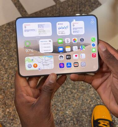 【動画】iPhone Duoの開閉アニメーションすごいね