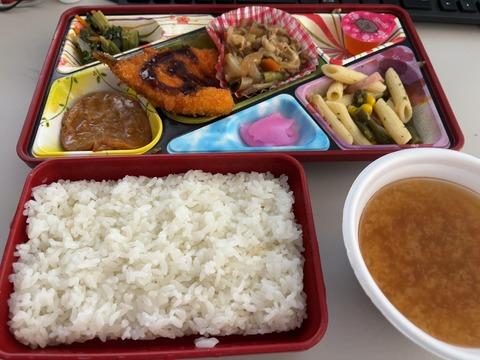 【画像あり】会社の社食が「こういう感じ」のところで働いてる奴ｗｗｗｗｗ