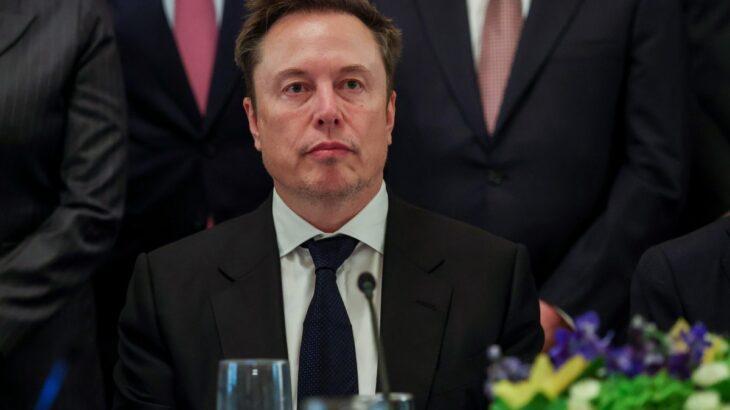 【米国株】イーロン・マスク、再び資産額1兆ドル・約160兆円以上の「トリリオネア」に──スペースX株が急騰
