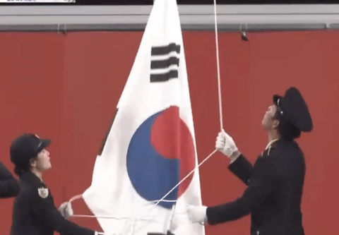 【悲報】アジア大会、今度は優勝の韓国の国旗掲揚されず…マジで韓国に対して酷すぎないか？